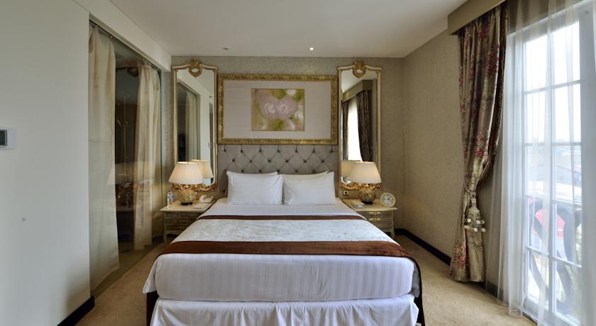 Hotel Amaroossa Royal Bogor Zewnętrze zdjęcie