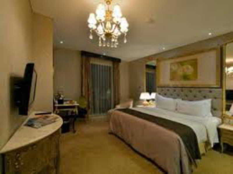 Hotel Amaroossa Royal Bogor Zewnętrze zdjęcie