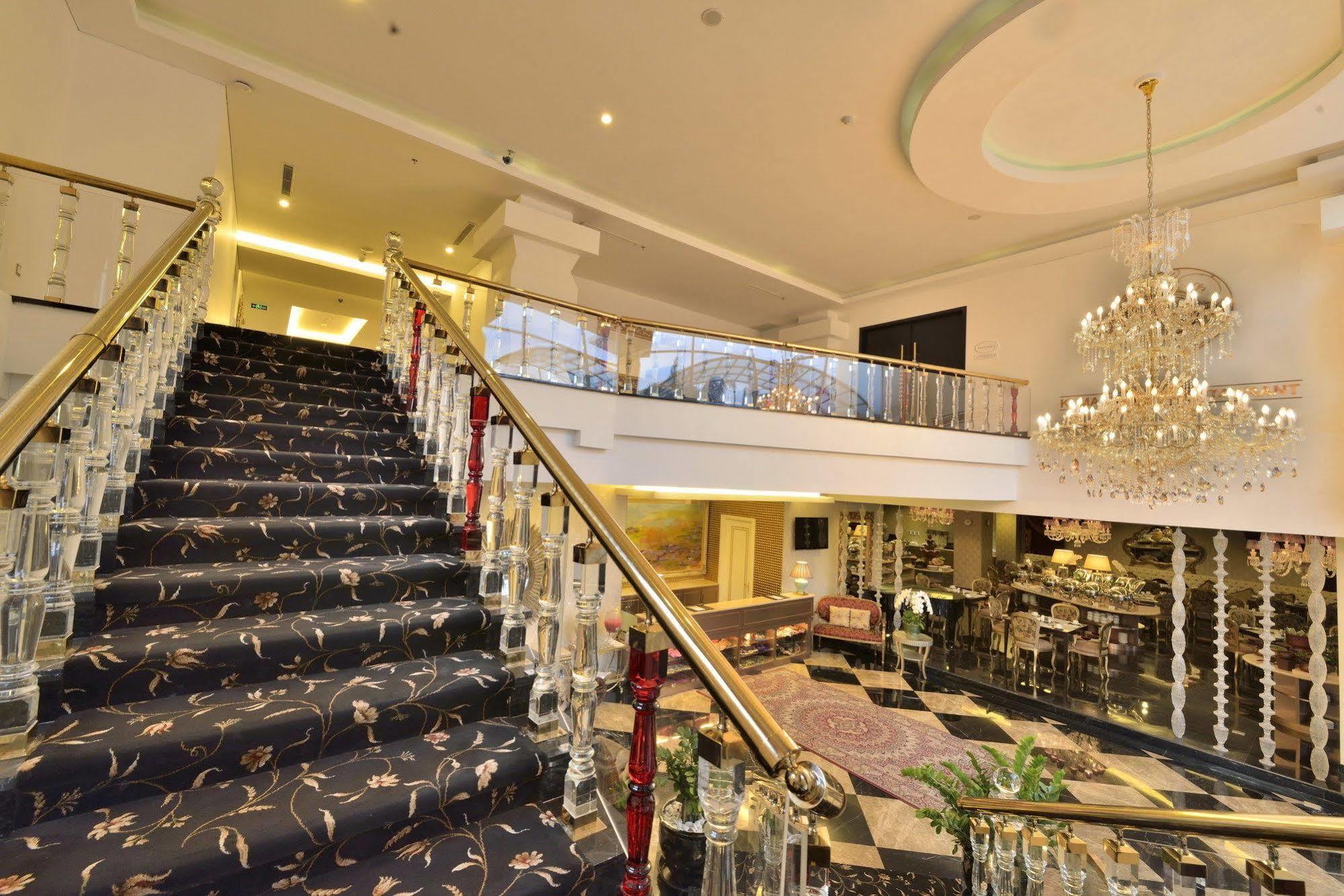 Hotel Amaroossa Royal Bogor Zewnętrze zdjęcie